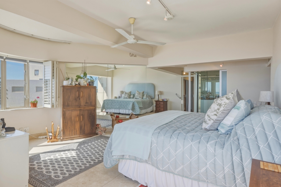 3 Bedroom Property for Sale in Sea Point Western Cape